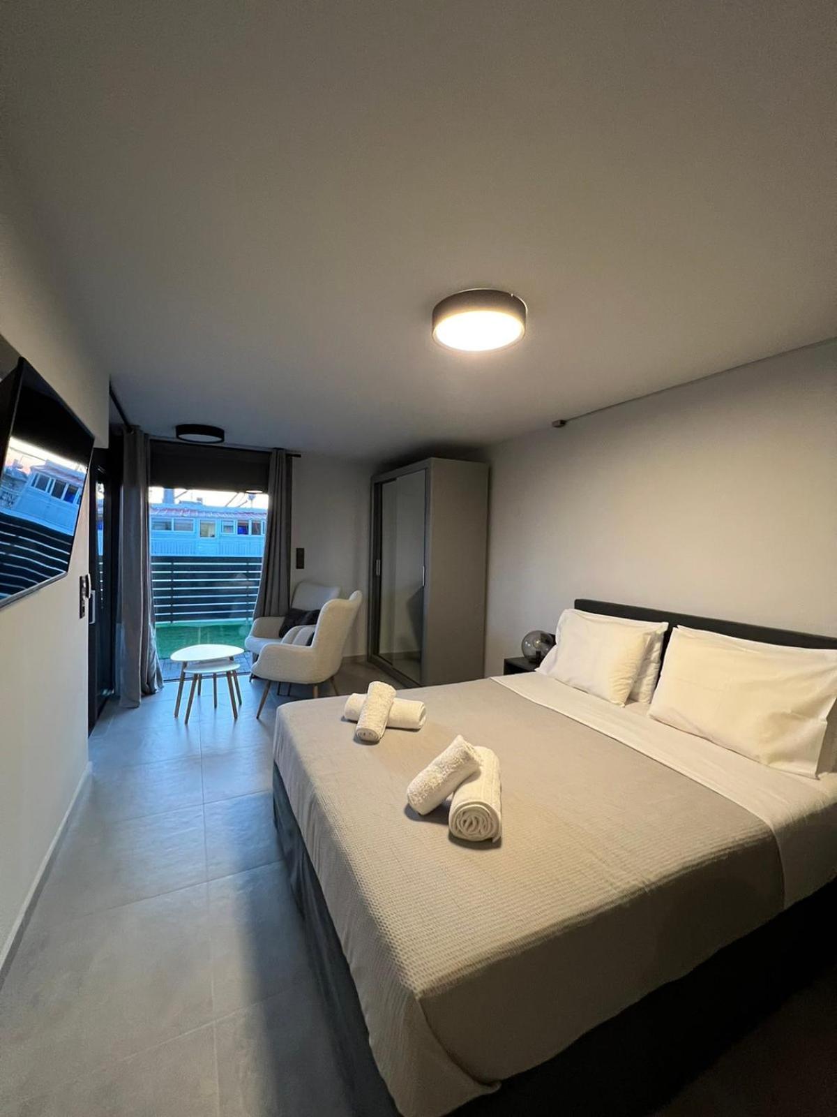 Loft Spa Greece - Enjoy Our Jacuzzi Kalamata Exterior foto